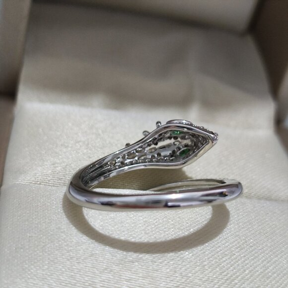 Bvlgari Serpenti Series Emerald Eye Diamond Snake Ring - Picture 7 of 11